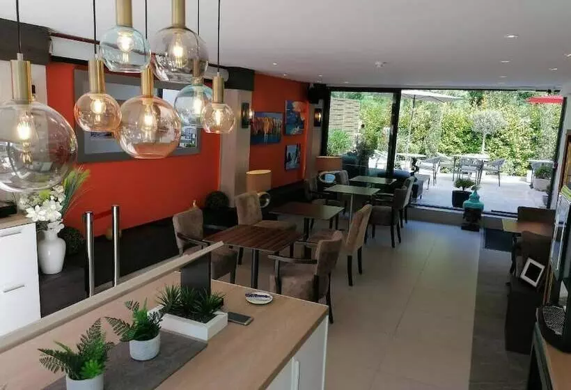 هتل Hôtel Miramar Cap D Antibes