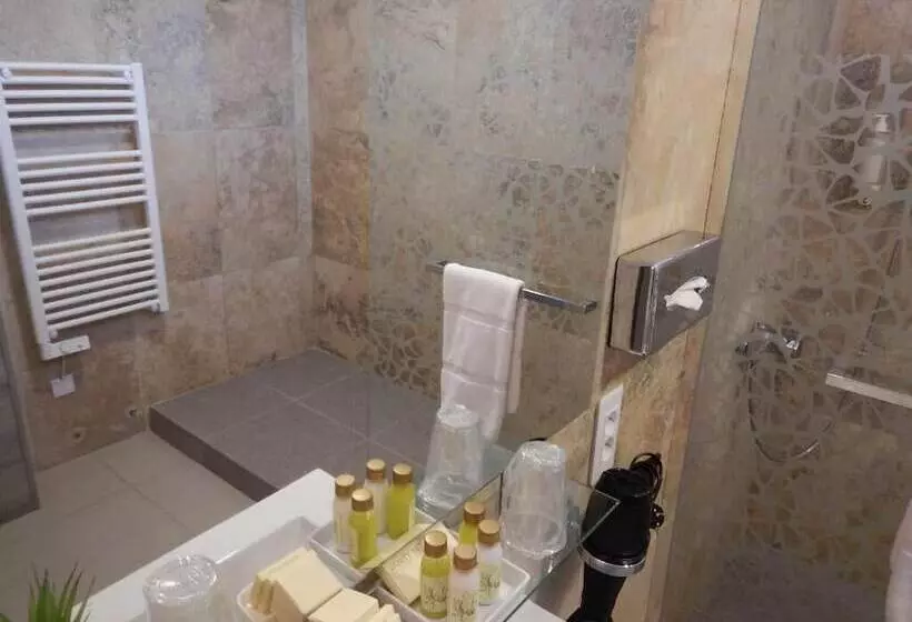 هتل Hôtel Miramar Cap D Antibes