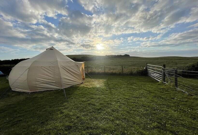 Hotel Impeccable 1 Bed Bell Tent Near Holyhead