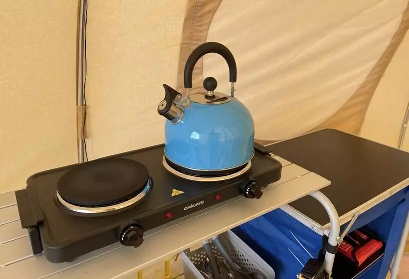 Hotelli Impeccable 1 Bed Bell Tent Near Holyhead