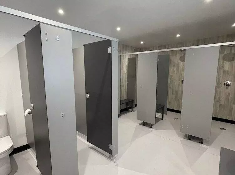 Hotelli Impeccable 1 Bed Bell Tent Near Holyhead