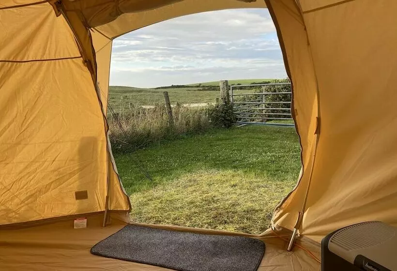 Hotelli Impeccable 1 Bed Bell Tent Near Holyhead