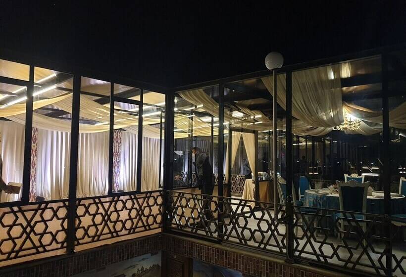 בית מלון כפרי Suzangaron Boutique