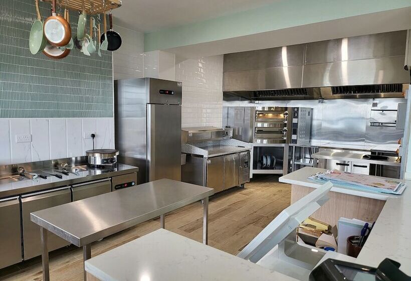 호텔 The Beach Club