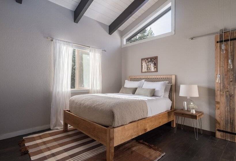 Lakeview By Avantstay Private Waterfront Cabin On Lake Tahoe W/ Hot Tub & Views