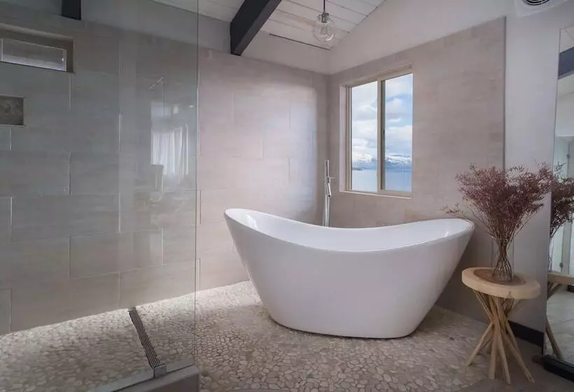 Lakeview By Avantstay Private Waterfront Cabin On Lake Tahoe W/ Hot Tub & Views