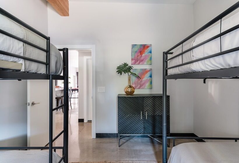 Luna By Avantstay Industrial Artist S Loft In Old Town W/ Billiards