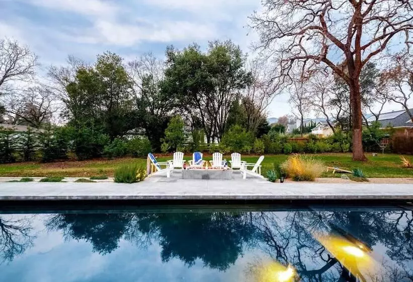 Marquee By Avantstay Modern Stylish Estate W/ Pool & Entertainers Courtyard