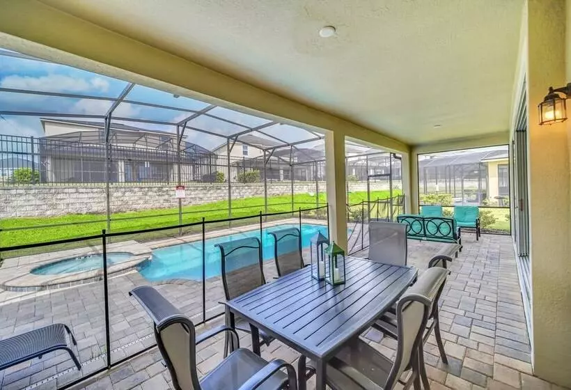 New Decor With Mickey, Nemo, Tinkerbell & Star Wars Rooms! Private Pool And Game Room