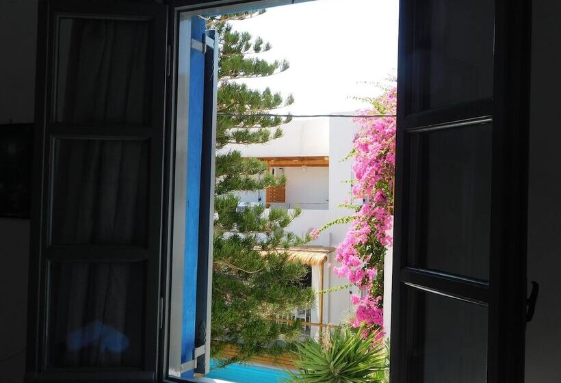 Perissa Art Villa   Kitchen & Washing Machine