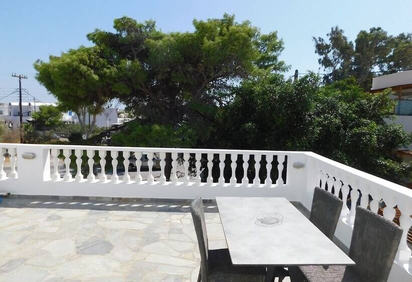 Perissa Art Villa   Kitchen & Washing Machine