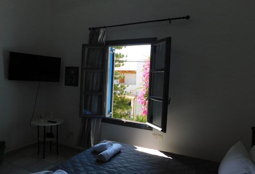 Perissa Art Villa   Kitchen & Washing Machine