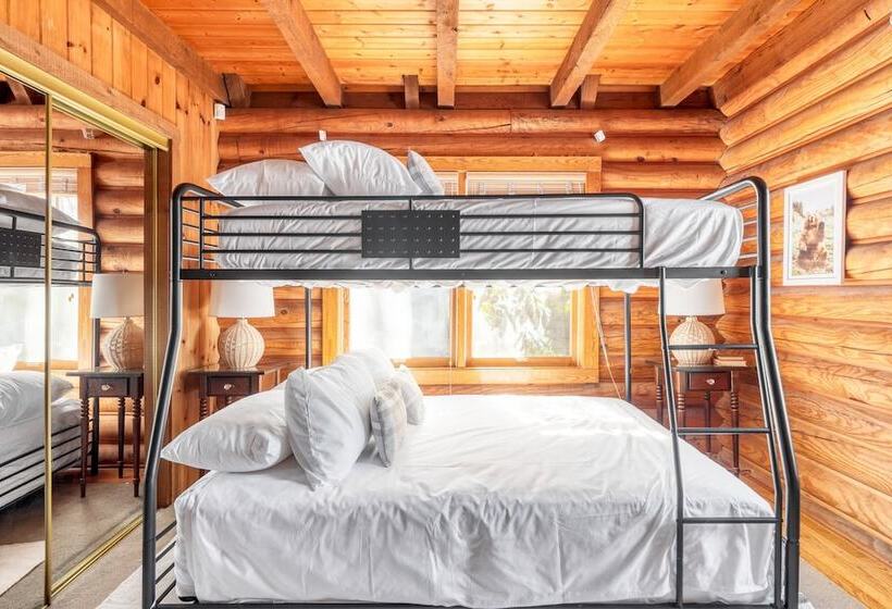 Pine Needle By Avantstay Log Cabin W/ Gorgeous Views, Hot Tub, Patio & Pool Table!