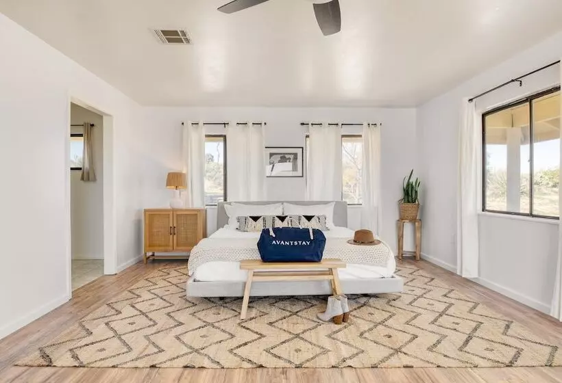 Rhythm By Avantstay Stunning Home W/ Pool, Hot Tub & Sweeping Views