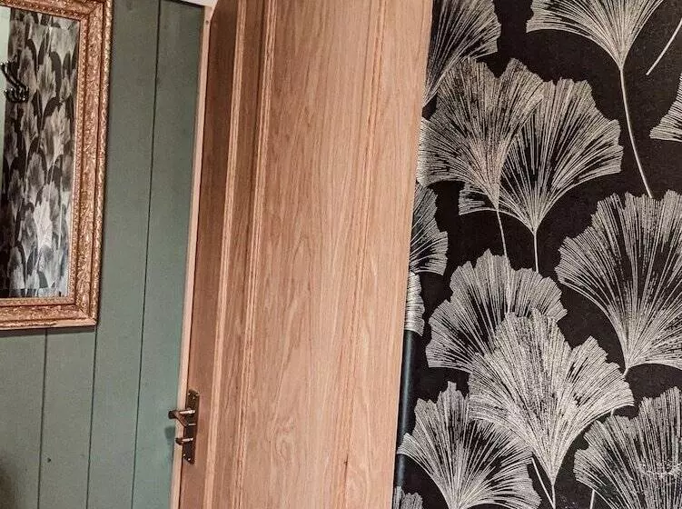 Stunning Shepherd S Hut Retreat, North Devon