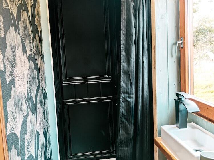 Stunning Shepherd S Hut Retreat, North Devon