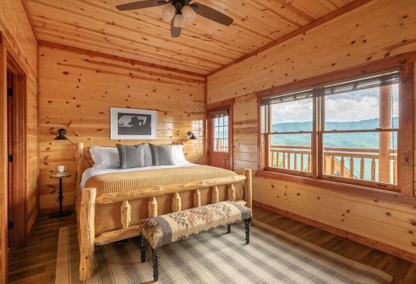 Sugarland By Avantstay Sleeps 28! Home Theatre! Two Hot Tubs! Indoor Pool! Incredible Views!