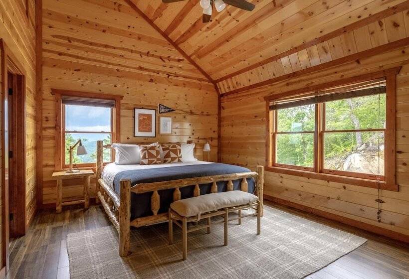 Sugarland By Avantstay Sleeps 28! Home Theatre! Two Hot Tubs! Indoor Pool! Incredible Views!