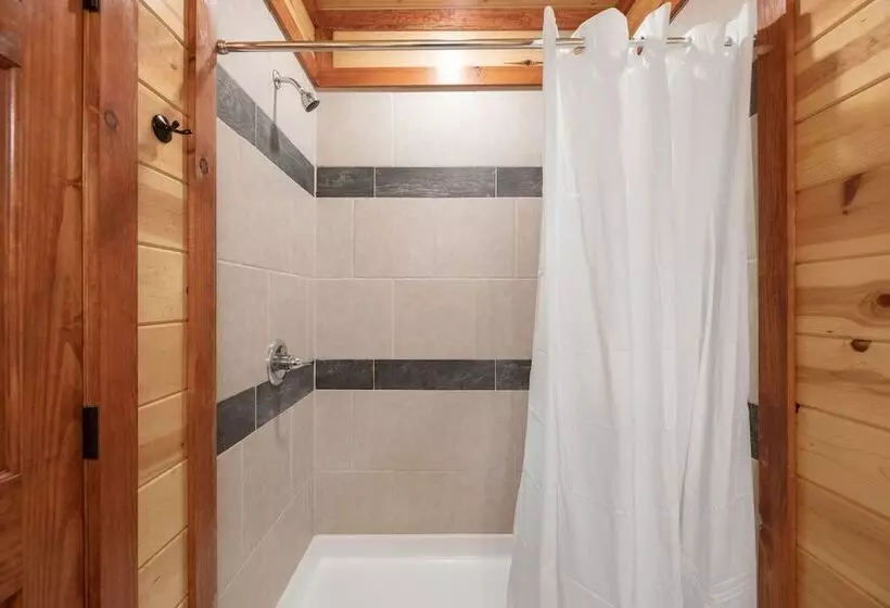 Sugarland By Avantstay Sleeps 28! Home Theatre! Two Hot Tubs! Indoor Pool! Incredible Views!