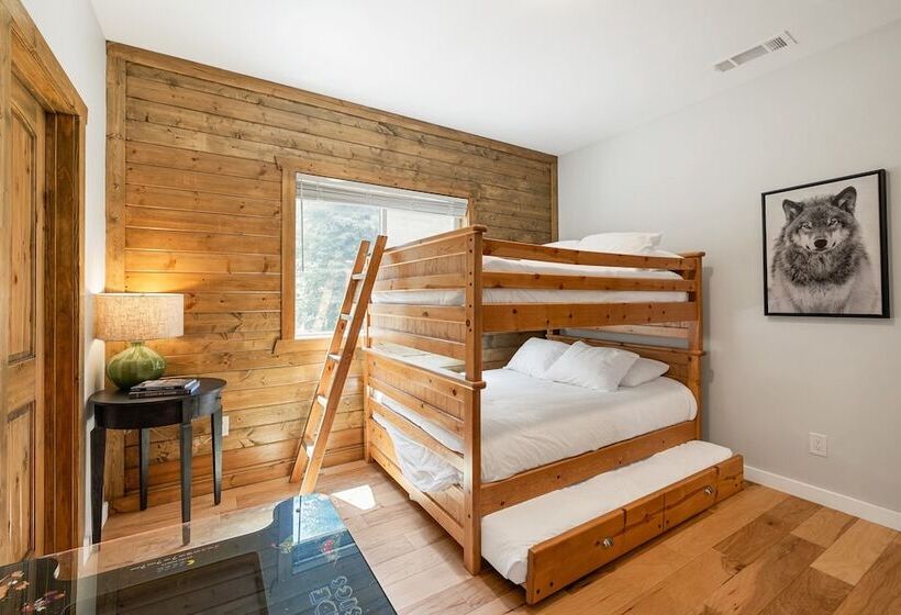 Teddy By Avantstay Majestic Cabin In Big Bear W/ Balcony