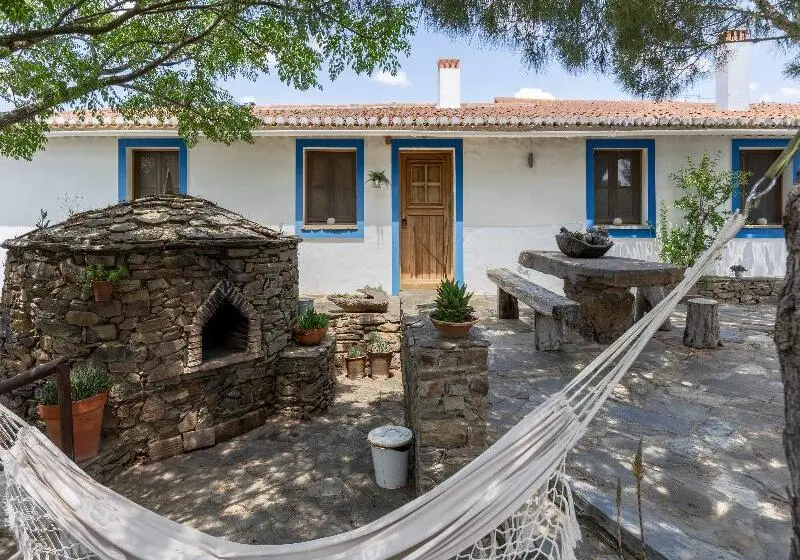 Casas De Campo Do Castro Da Cola
