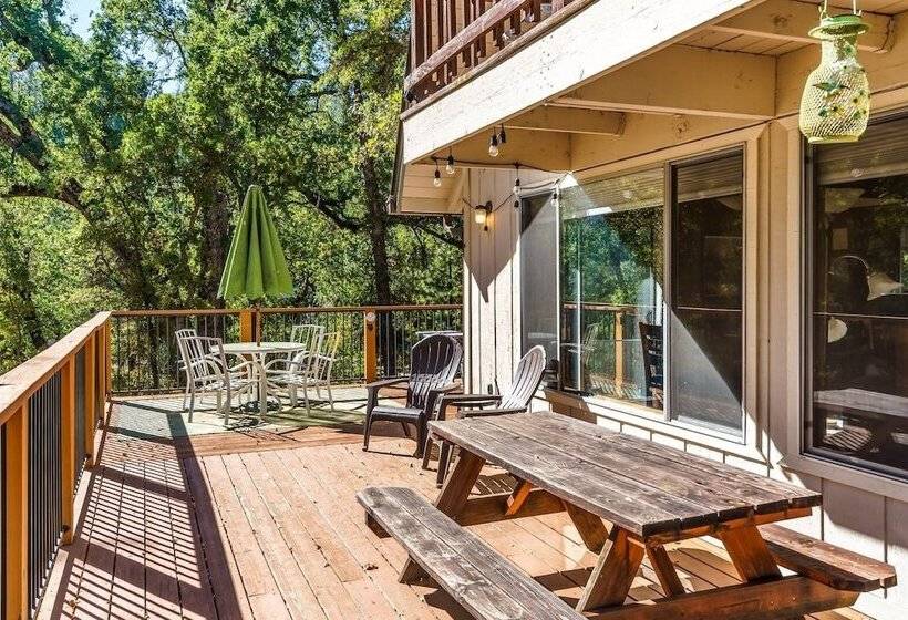 Cozy Cabin On The Cove   Lakefront With Private Dock By Yosemite Region Resorts