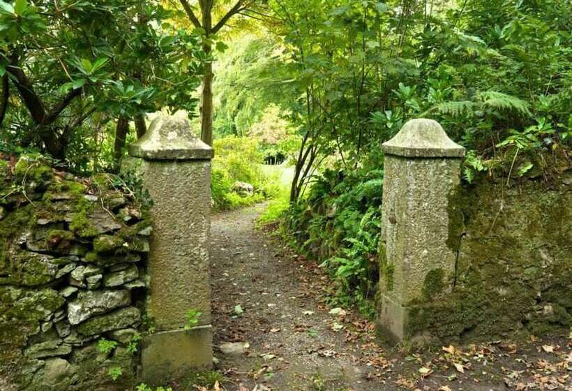 בית מלון כפרי 14  Zosma  Bell Tent Glamping Anglesey