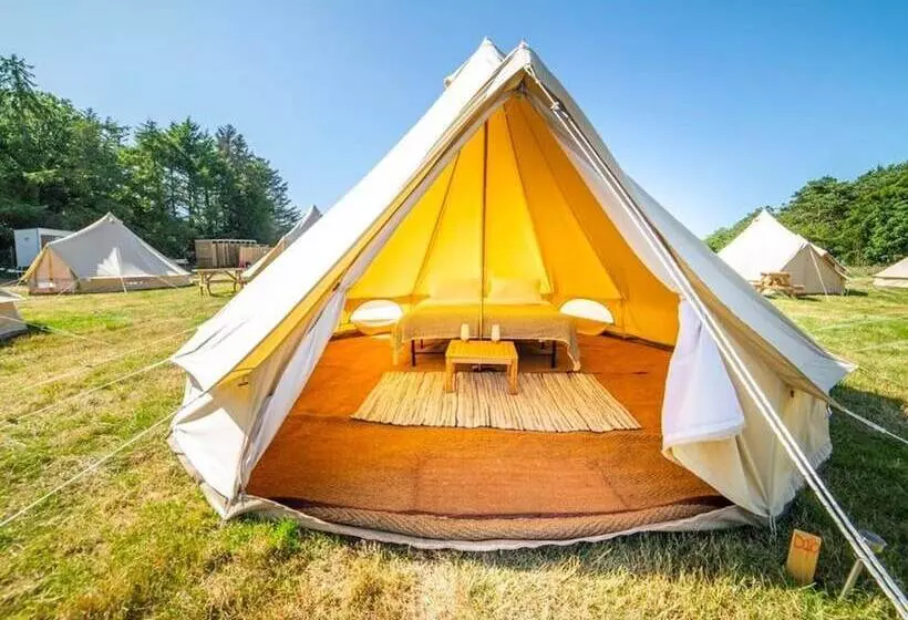 هتل 14  Zosma  Bell Tent Glamping Anglesey