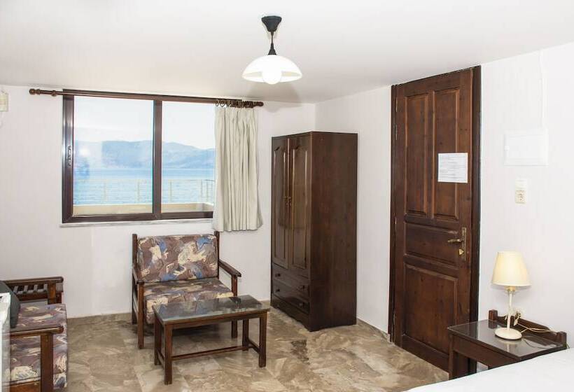 호텔 Argo Rooms   Papadakis