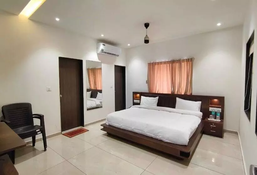 Hotelli Asopalav Lawns