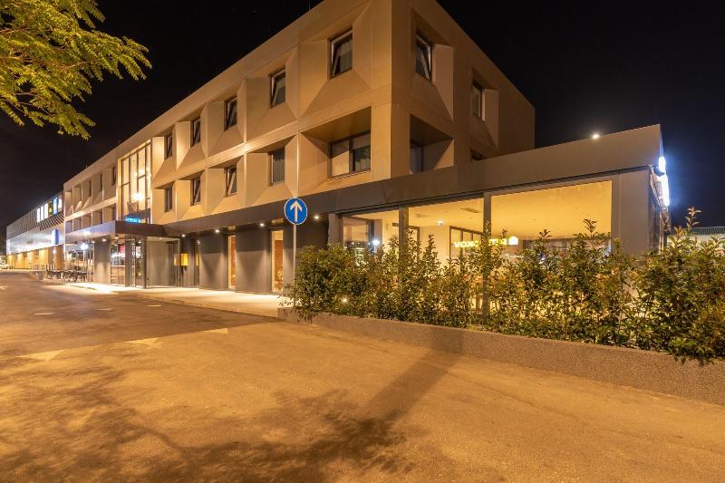 בית מלון כפרי Batuda