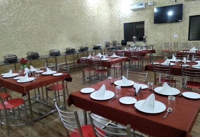 ホテル Brar Tiger Resort