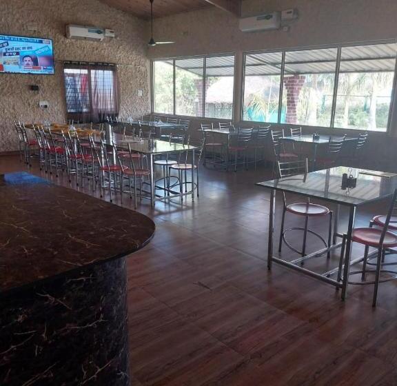 ホテル Brar Tiger Resort