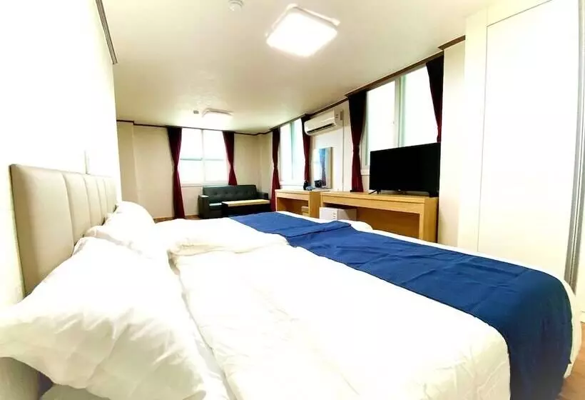 ホテル Bricksstay