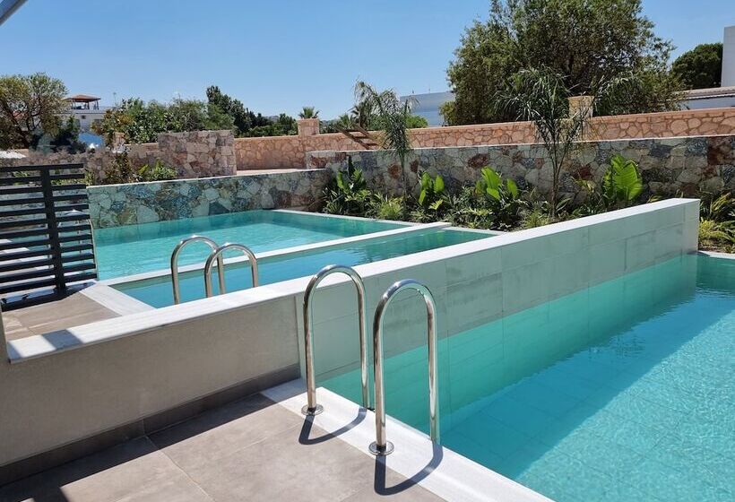 ホテル Delight Luxury Rooms