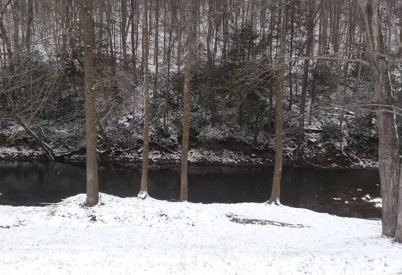 ホテル Hidden Valley Campground