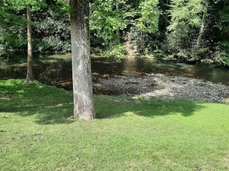 ホテル Hidden Valley Campground