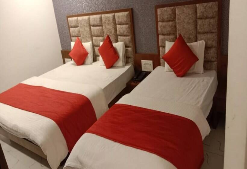 בית מלון כפרי Lux Inn