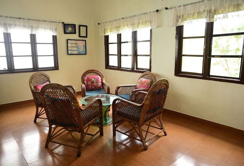 فندق Red Earth Gokarna