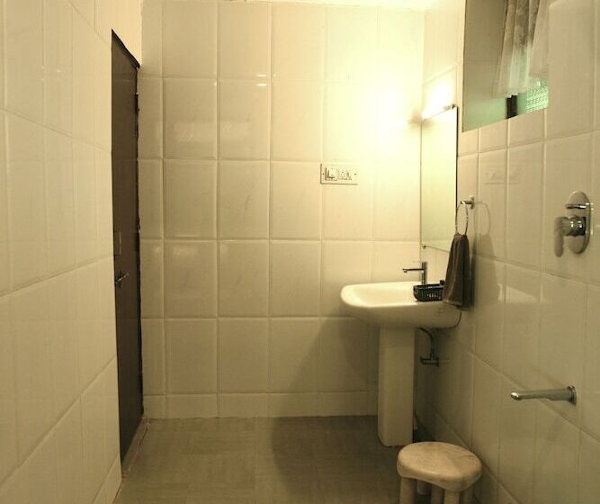 فندق Red Earth Gokarna