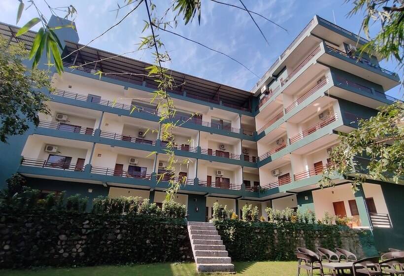 هتل Shivansh Green Resort