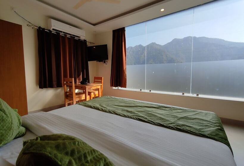 هتل Shivansh Green Resort