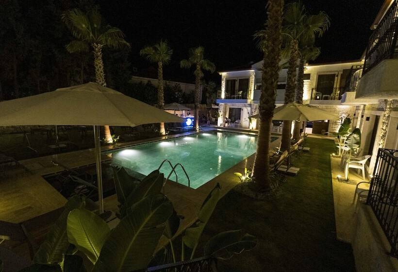 Hotel Icarus Alacati +16