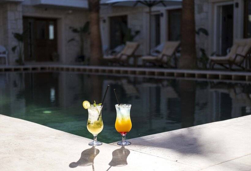 Hotel Icarus Alacati +16