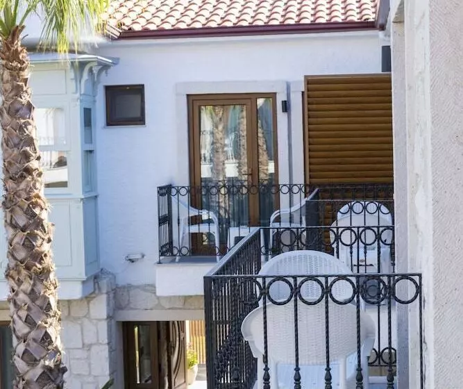 Hotelli Icarus Alacati +16