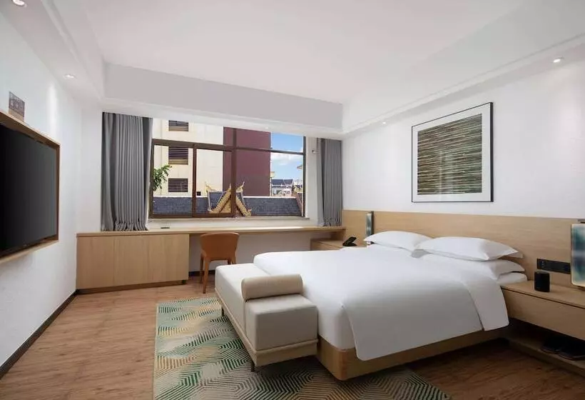 Microtel By Wyndham Xishuangbanna City Center