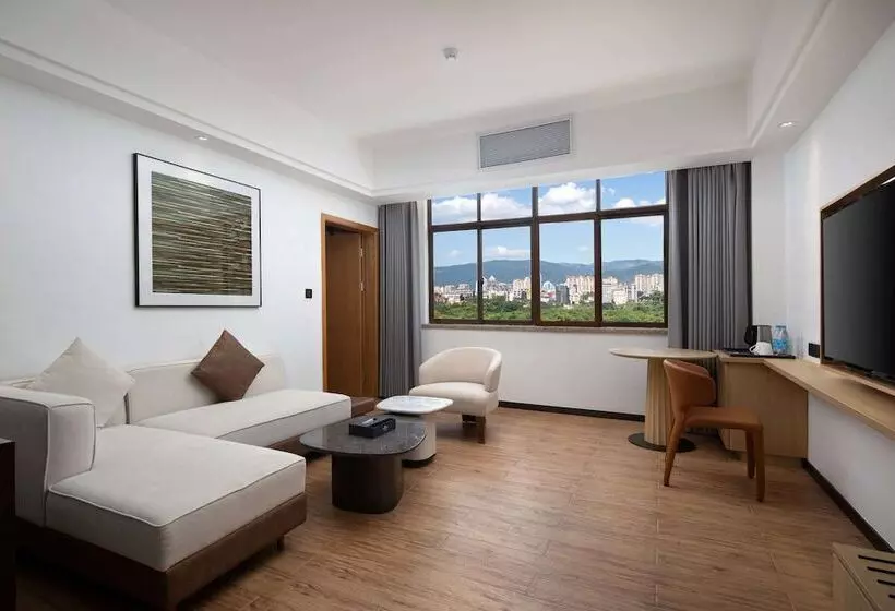 Microtel By Wyndham Xishuangbanna City Center