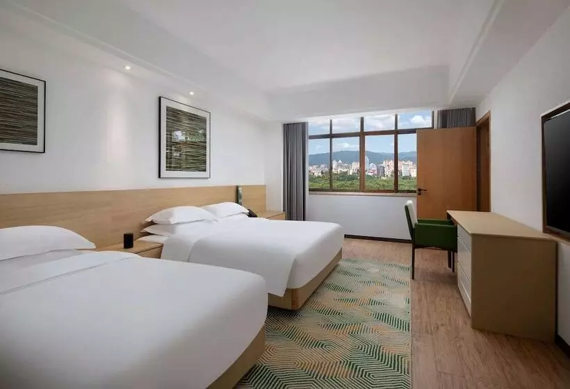 Microtel By Wyndham Xishuangbanna City Center