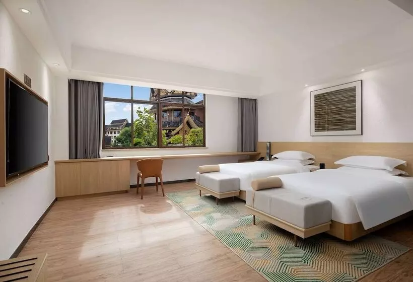 Microtel By Wyndham Xishuangbanna City Center