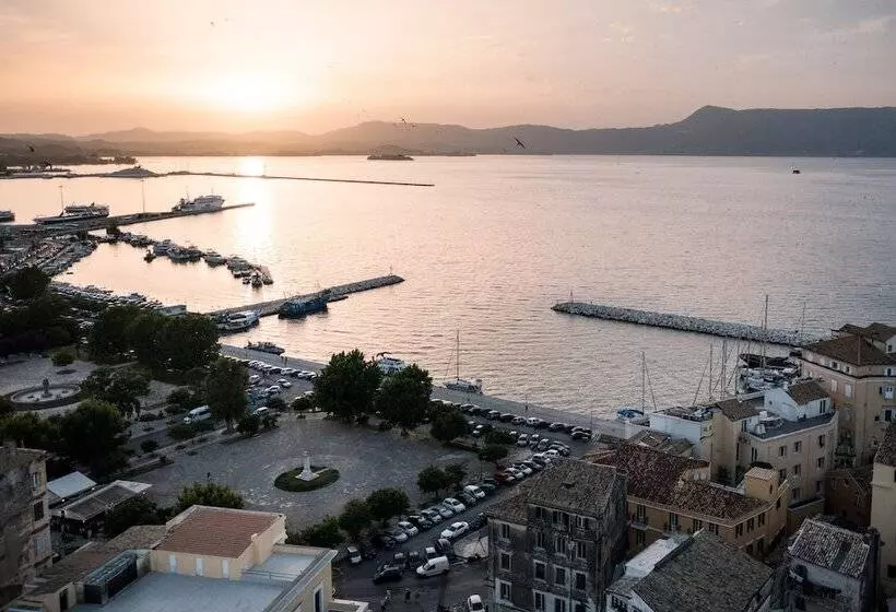 New York Luxury Suites